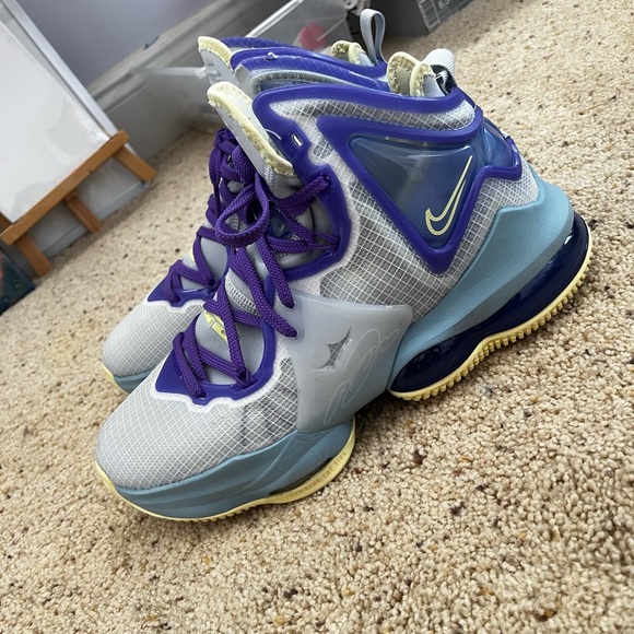 LeBron XIX (GS) Aura/Citron Tint-Worn Blue 7y - Picture 2 of 12